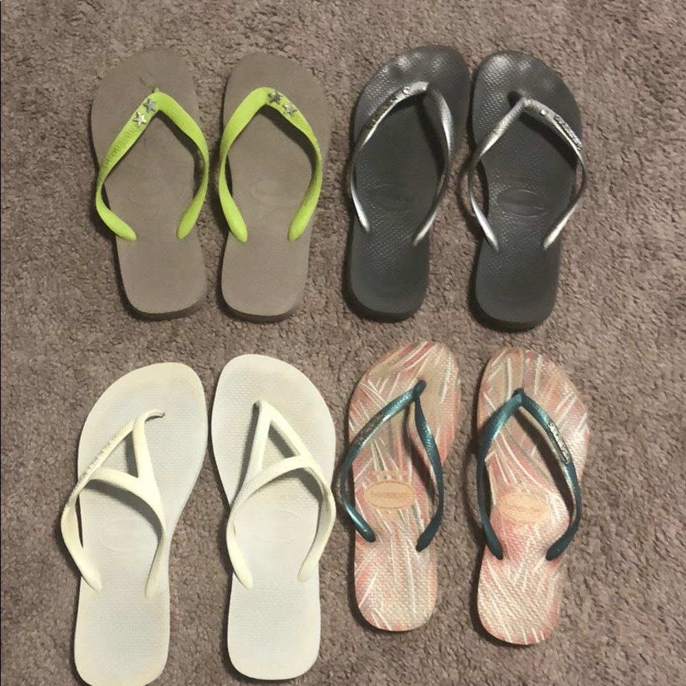 4 pairs Havaianas flip flops